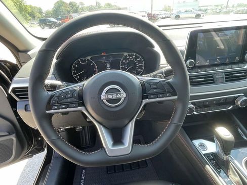New 2025 Nissan Altima 2.5 SR image 21
