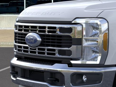New 2026 Ford F350 XLT w/ 360-Degree Camera Package RWD image 17