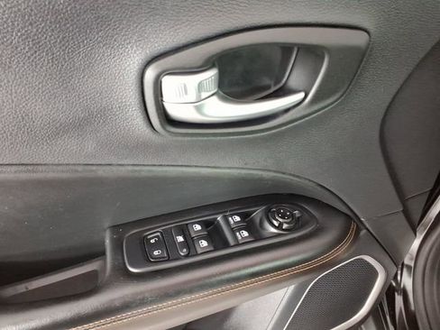 Used 2021 Jeep Compass Limited AWD/4WD image 14