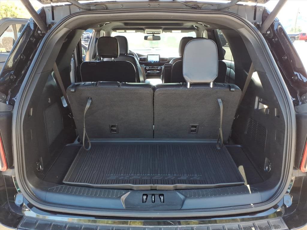Used 2023 Ford Explorer ST-Line w/ Class IV Trailer Tow Package RWD image 15