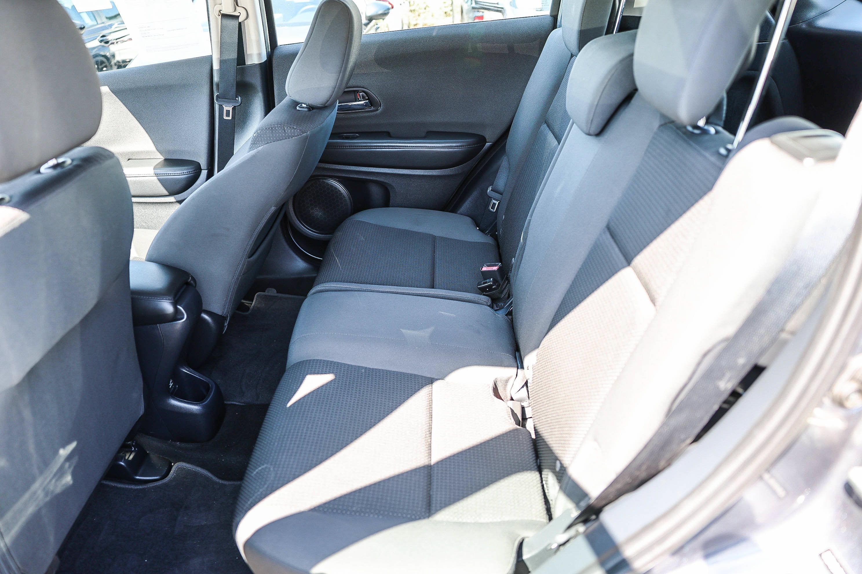 Certified 2020 Honda HR-V LX image 7