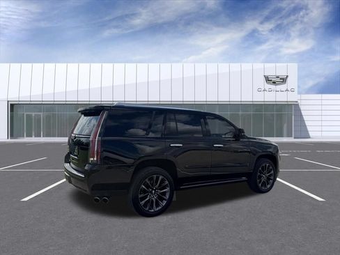 Used 2020 Cadillac Escalade Premium Luxury w/ Escalade Sport Edition AWD/4WD image 3