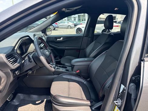 Used 2023 Ford Escape ST-Line w/ Tech Pack #1 AWD/4WD image 15