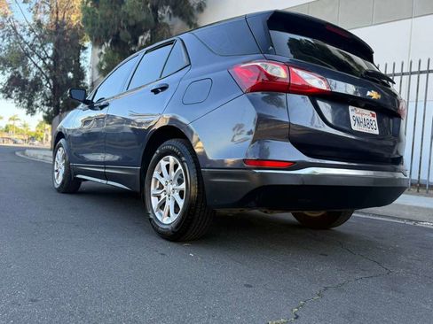 Used 2018 Chevrolet Equinox LS FWD image 9