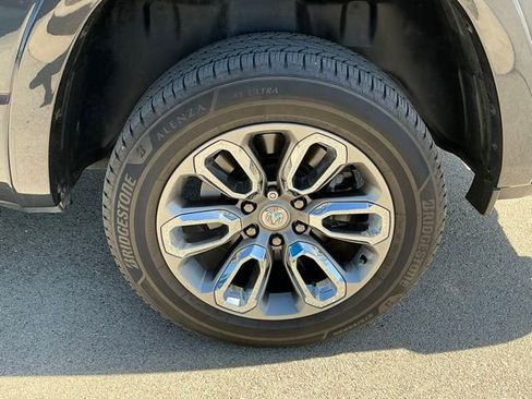 Used 2020 RAM 1500 Laramie AWD/4WD image 5