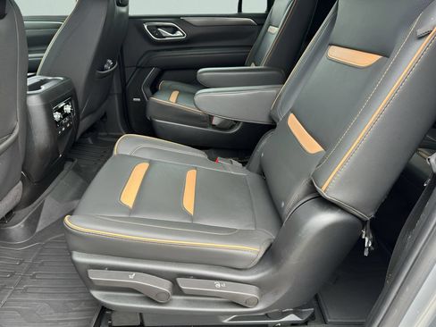 Used 2024 GMC Yukon XL AT4 w/ Technology Package AWD/4WD image 15