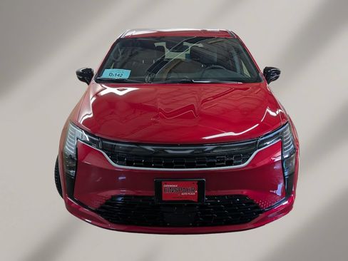 New 2027 Chrysler Pacifica Select AWD/4WD image 2