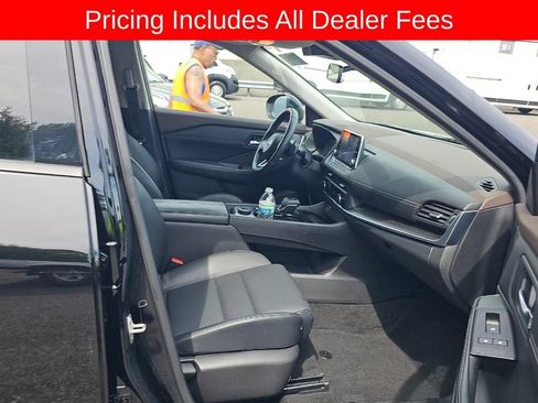 Used 2023 Nissan Rogue SV w/ SV Premium B Package AWD/4WD image 8
