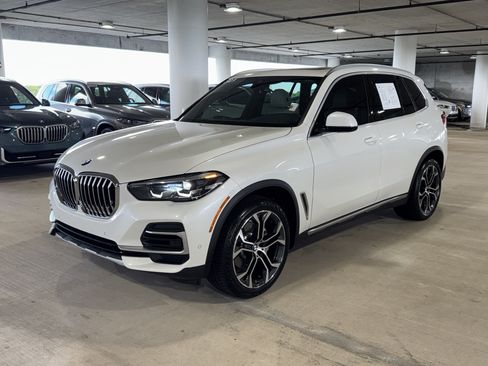 Used 2023 BMW X5 sDrive40i w/ Parking Assistance Package RWD image 4