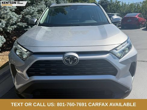 Used 2025 Toyota RAV4 XLE AWD/4WD image 2