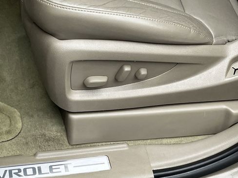 Used 2015 Chevrolet Tahoe LTZ AWD/4WD image 12