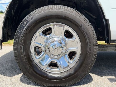 Used 2017 RAM 2500 SLT image 10