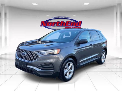 Used 2023 Ford Edge SE image 3
