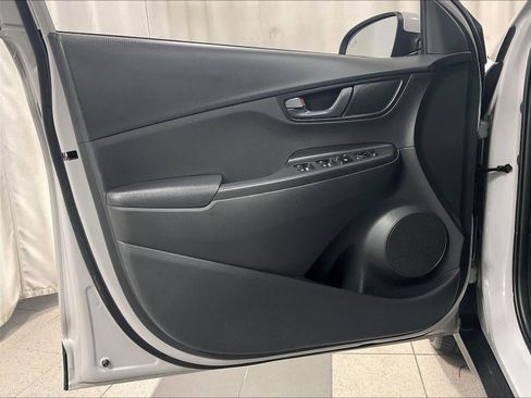 Used 2023 Hyundai Kona SEL image 9