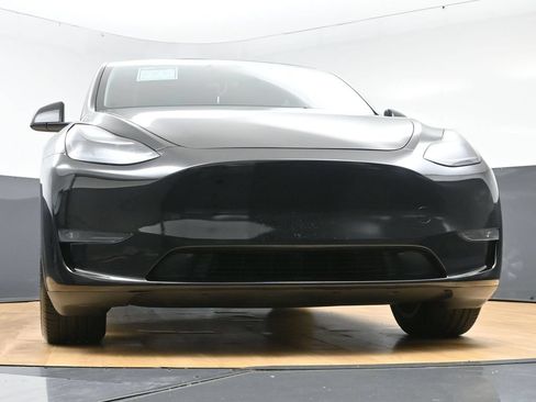Used 2023 Tesla Model Y Long Range AWD/4WD image 53