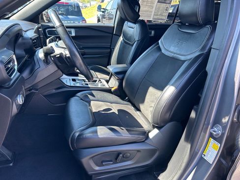 Used 2022 Ford Explorer ST image 7