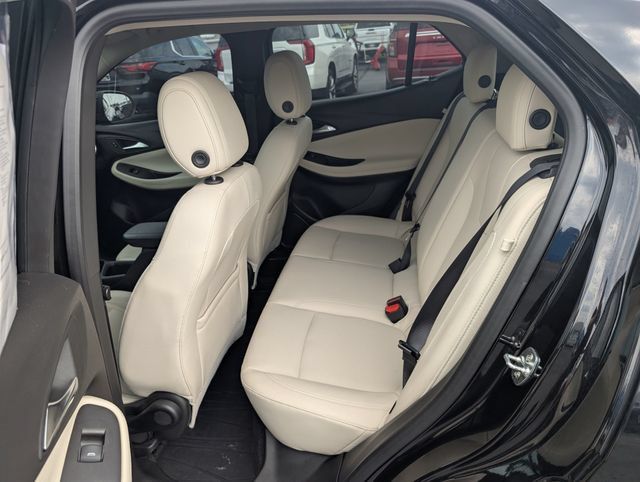 Used 2025 Buick Encore GX Sport Touring FWD image 9