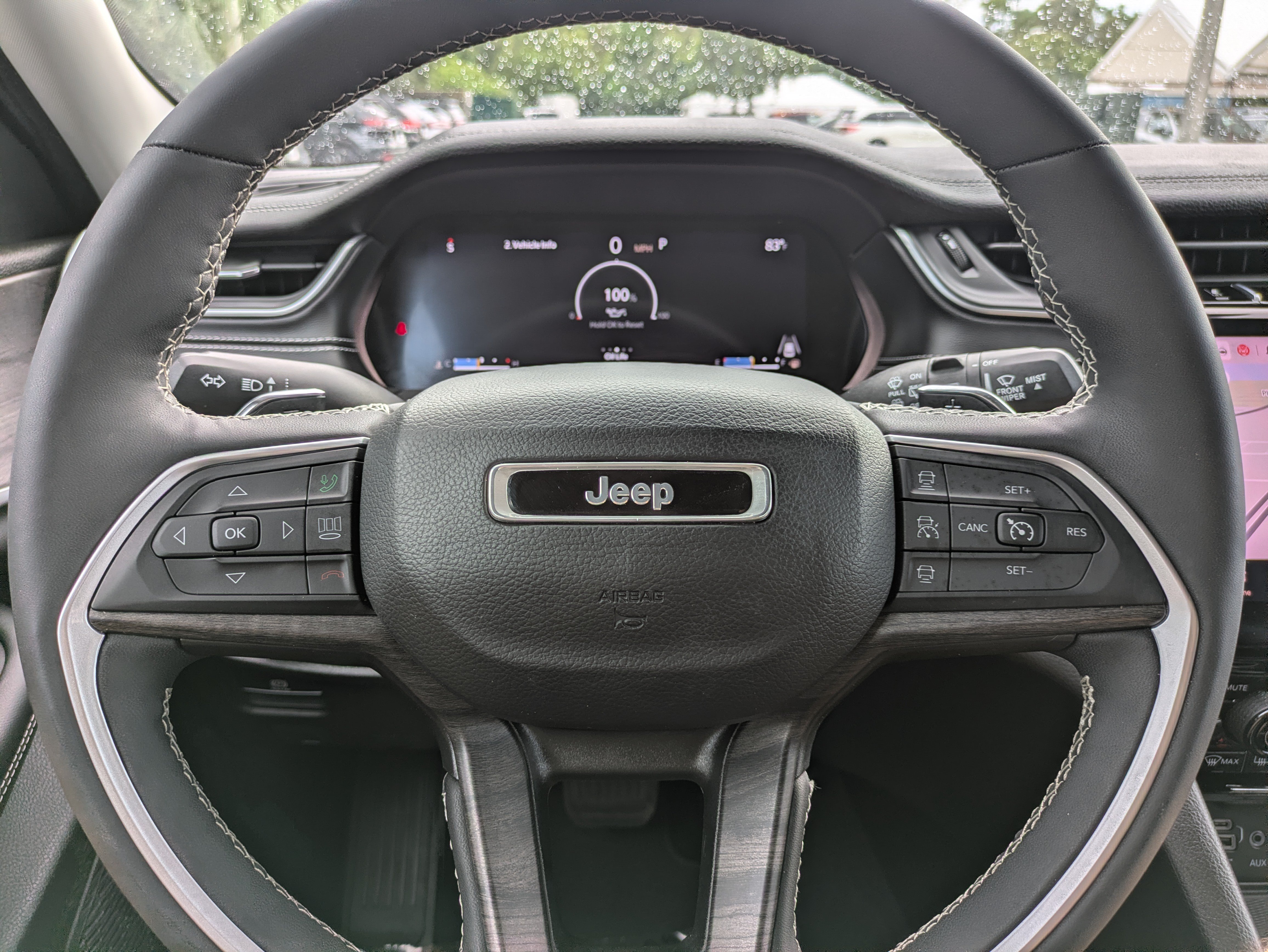 Used 2024 Jeep Grand Cherokee Limited w/ Luxury Tech Group II RWD image 25