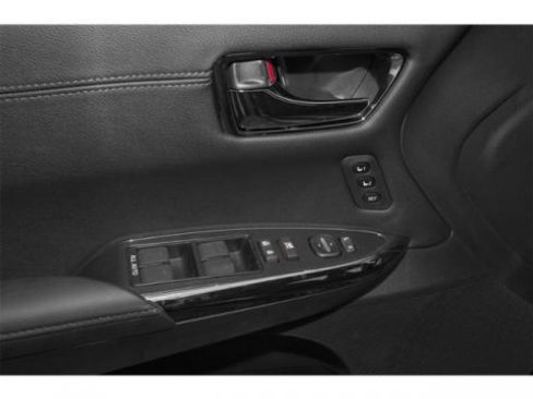 Used 2015 Toyota Avalon XLE image 19