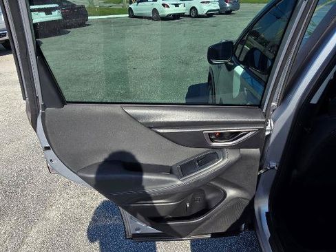 Used 2021 Subaru Forester AWD/4WD image 11