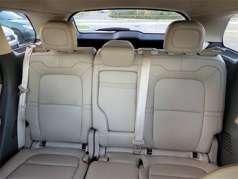 Certified 2022 Lincoln Corsair Standard image 11