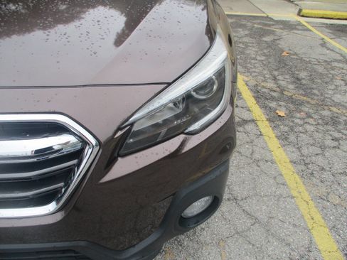 Used 2019 Subaru Outback 2.5i Premium image 24