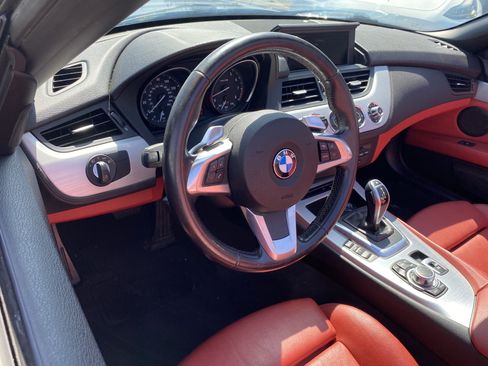 Used 2011 BMW Z4 sDrive35i RWD image 12