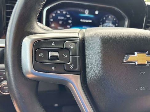 Used 2023 Chevrolet Silverado 1500 LT AWD/4WD image 19