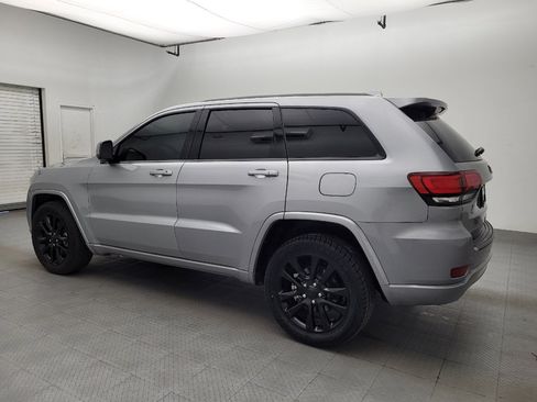 Used 2021 Jeep Grand Cherokee Laredo X RWD image 3