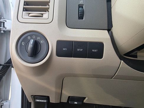 Used 2011 Ford Escape XLT image 31