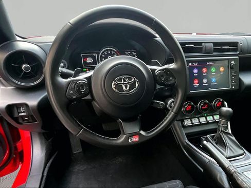 Used 2023 Toyota GR86 RWD image 6