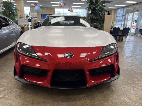Used 2026 Toyota Supra Premium w/ Driver Assist Package image 5