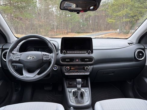 Used 2023 Hyundai Kona SEL w/ Convenience Package image 11