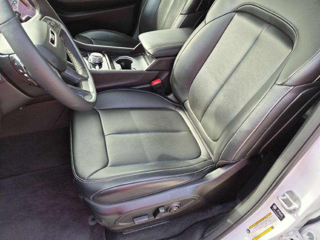 Used 2025 Jeep Grand Cherokee L Limited w/ MOPAR Finishing Package AWD/4WD image 23