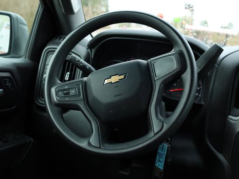 Used 2021 Chevrolet Silverado 1500 Custom image 8