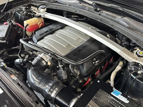 Used 2017 Chevrolet Camaro SS RWD image 43