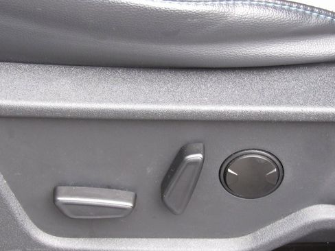 Used 2023 Ford Bronco Wildtrak image 11