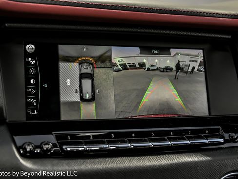 Used 2021 Rolls-Royce Cullinan Black Badge image 41