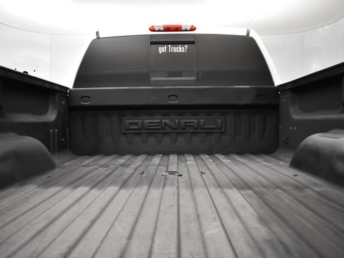 Used 2014 GMC Sierra 2500 Denali w/ Suspension Package, Off-Road image 6