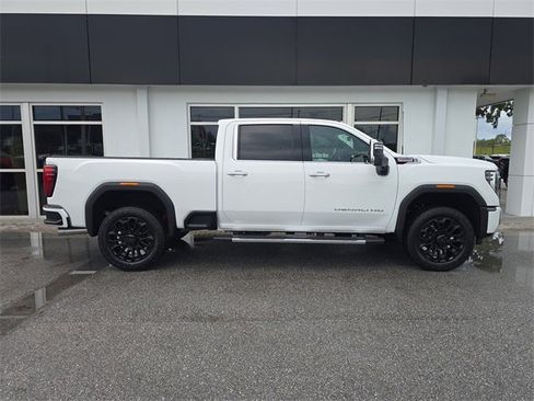 New 2025 GMC Sierra 2500 Denali w/ Denali Reserve Package image 7