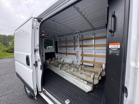 Used 2025 RAM ProMaster 2500 w/ U-Haul Equipment Group FWD image 11
