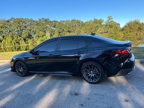 Certified 2025 Toyota Camry SE image 3