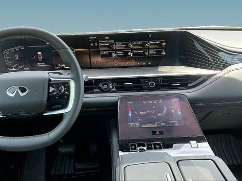 Certified 2025 INFINITI QX80 Pure AWD/4WD image 9