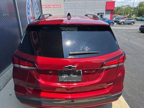 Used 2023 Chevrolet Equinox RS w/ RS Leather Package image 9