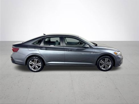 Used 2024 Volkswagen Jetta SE FWD image 5
