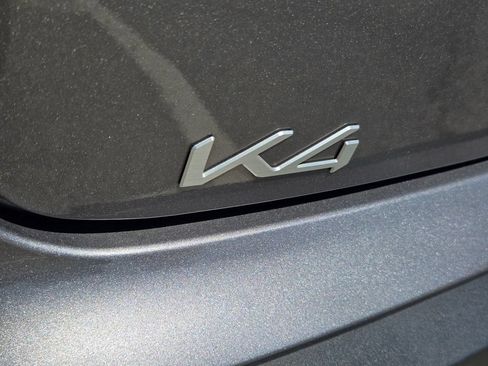 Certified 2025 Kia K4 FWD image 12