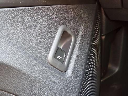 New 2026 Volkswagen Tiguan SE AWD/4WD image 13