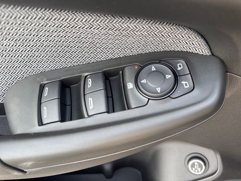 New 2026 Chevrolet TrailBlazer LT w/ Convenience Package FWD image 19
