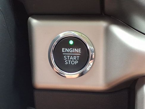 Used 2024 Ford Expedition Max XLT AWD/4WD image 24