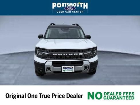 Used 2025 Ford Bronco Sport Badlands image 9